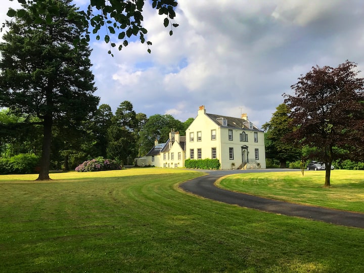 Historic Scottish Mansion Near Glasgow Castles for Rent in Stewarton
