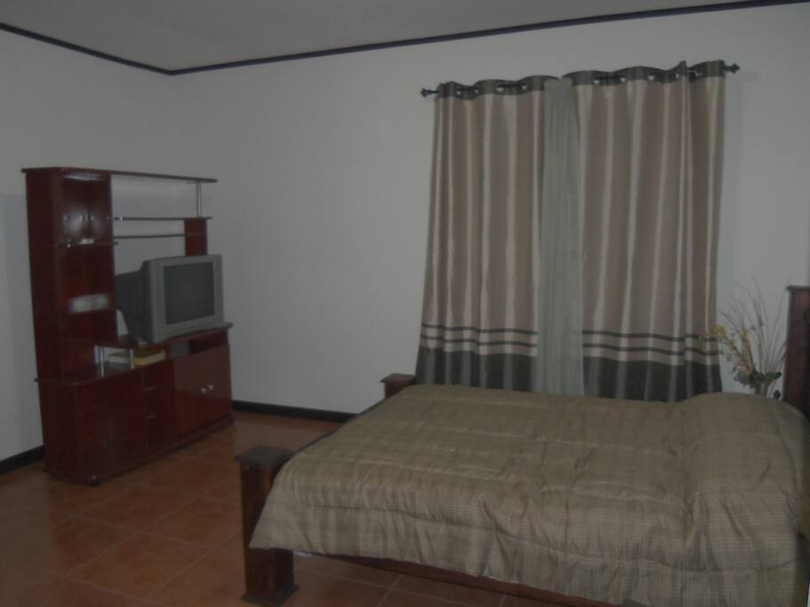 TV with cable/wifi