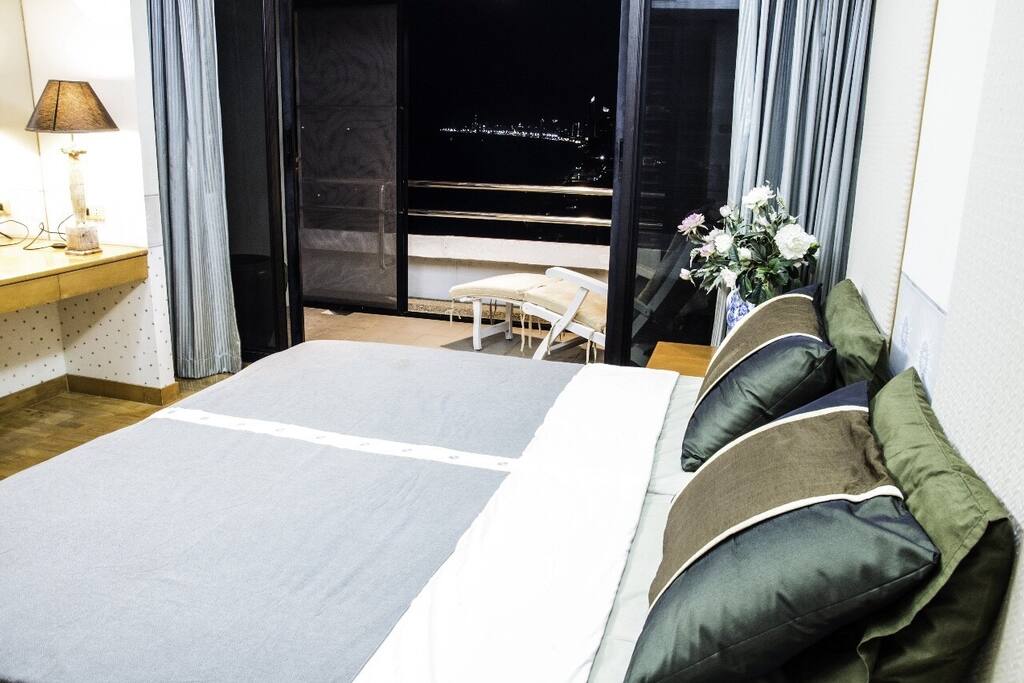 Double bedroom with Balcony