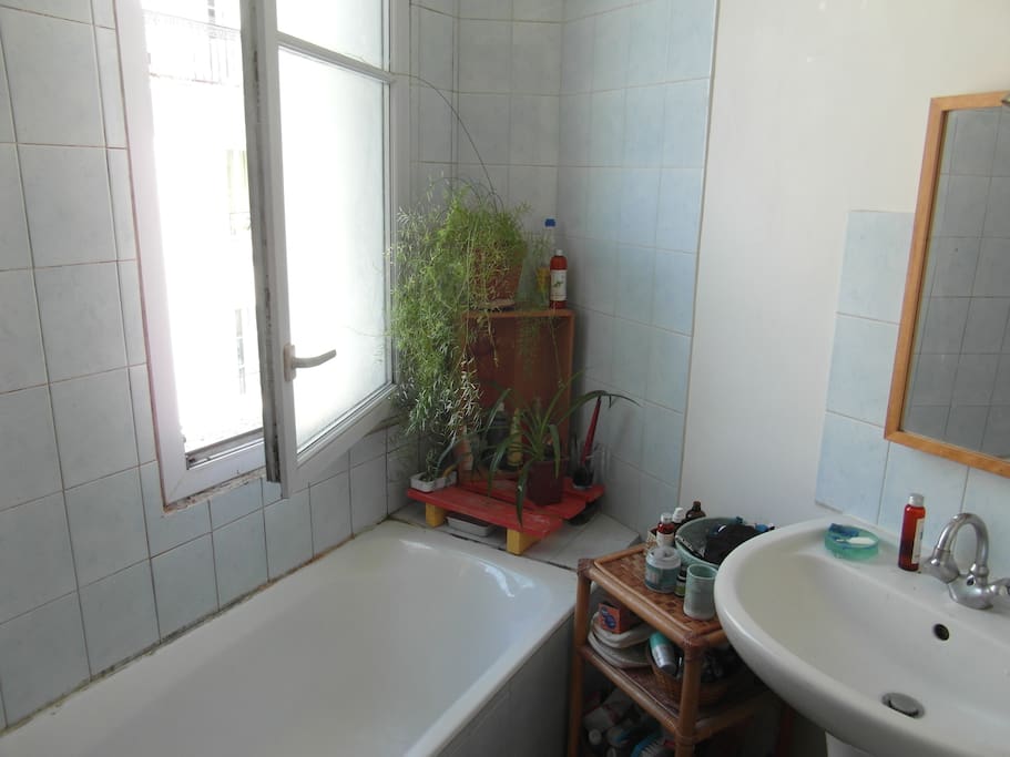 Salle de bain de la chambre