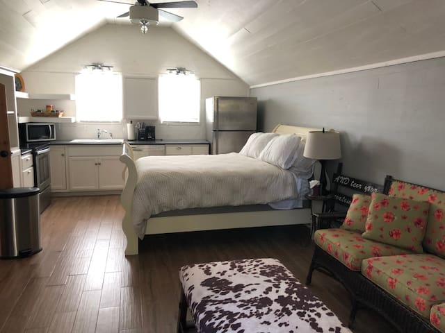 Airbnb Glen Rose Vacation Rentals Places To Stay Texas