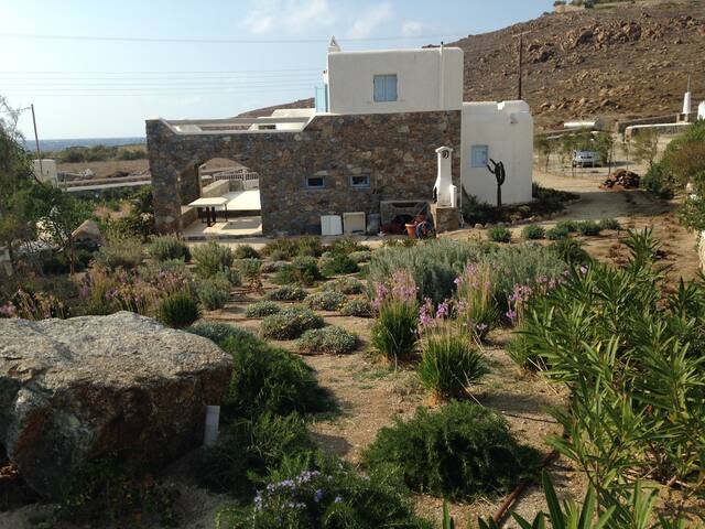 A Hideaway on Mykonos gallery image 4