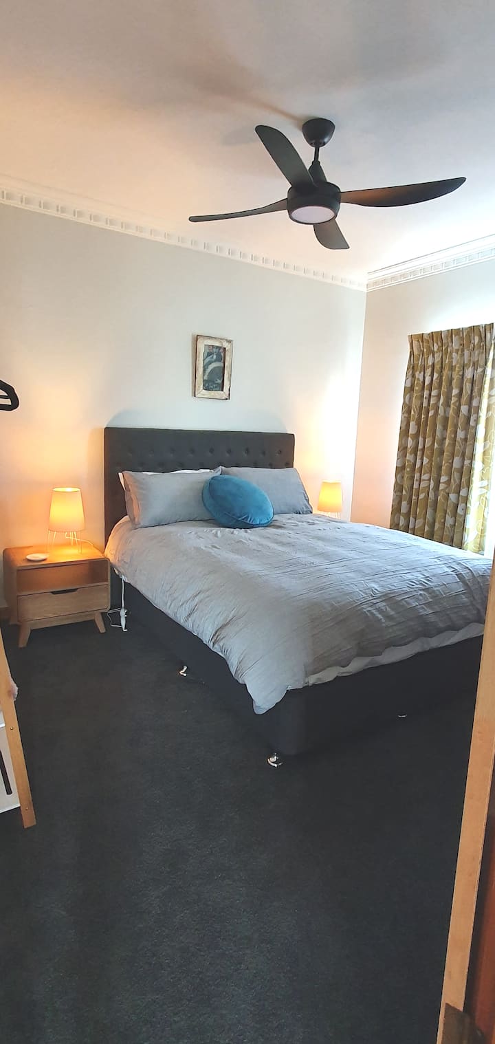 Queen size bed - this is a smaller bedroom but still comfortable and cosy - the bed linen is changed after each guest.
