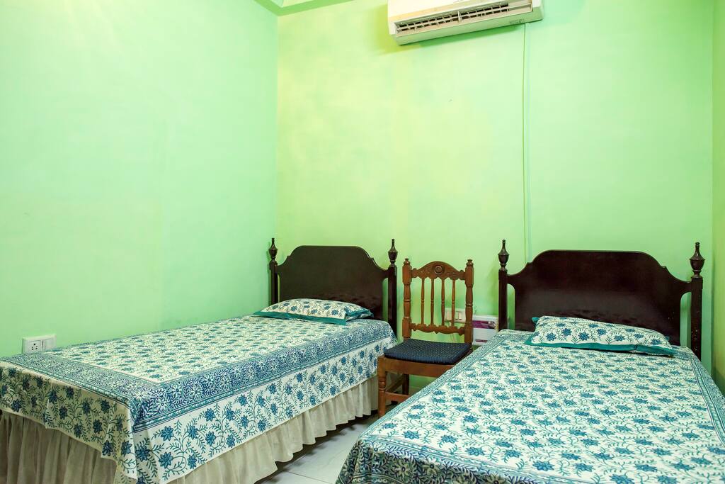 We only feature linen from the city with delectable prints.