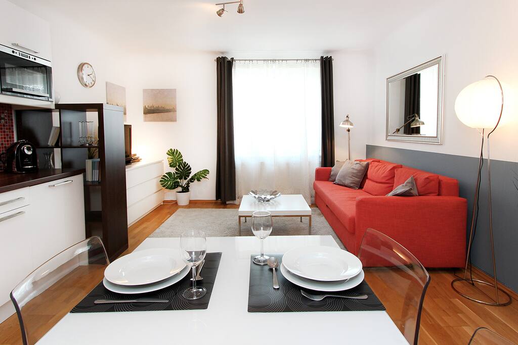 Wohnzimmer / living-room