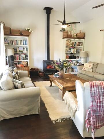 Oakhill Summer House – Escape to the Country gallery image 2