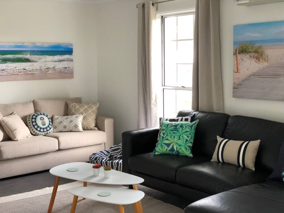 Upstairs Lounge