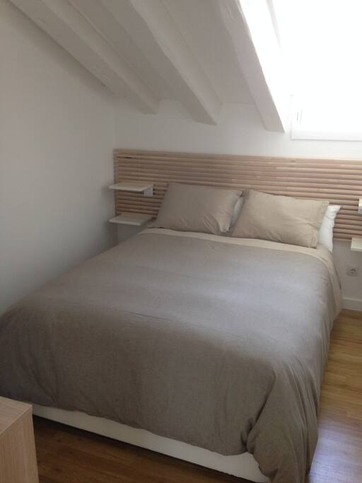 Apartamento 2 Espoz, vista dormitorio independiente cama 140x200 cm