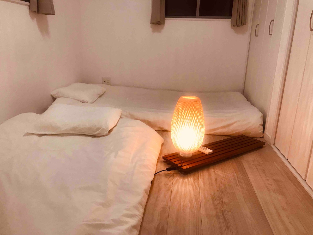 【单人床×2】和風空调## سرير灯【 فردي智能 LED
×2】# على الطراز الياباني # مكيف هواء# إضاءة ذكية