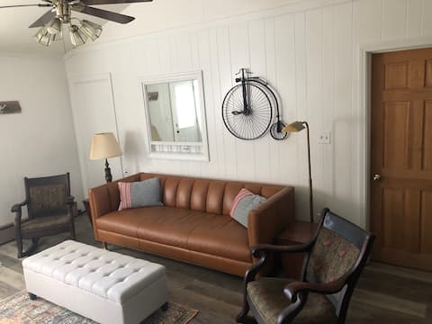 Top Airbnb: Cozy Portland Apartment in Portland / South Portland