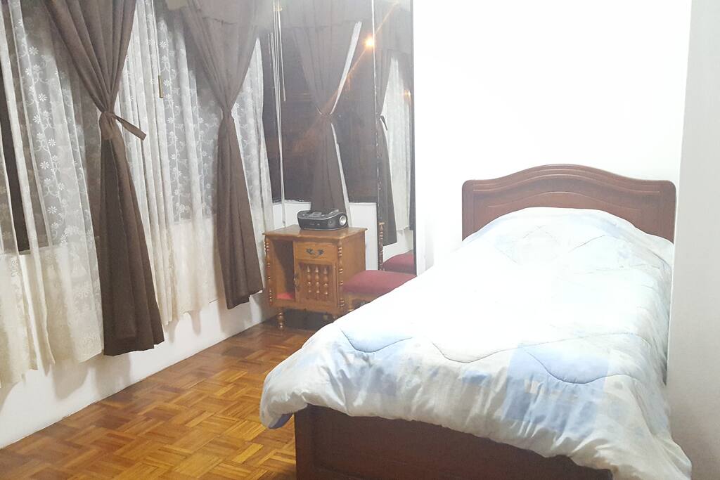 Confortable Room with view to the Metropolitan Park
