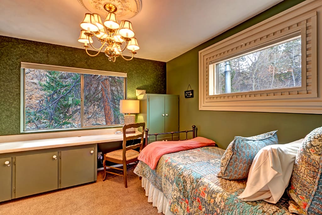 Upstairs Garden View BR: Twin bed w/ Twin trundle; adjacent to Master Suite