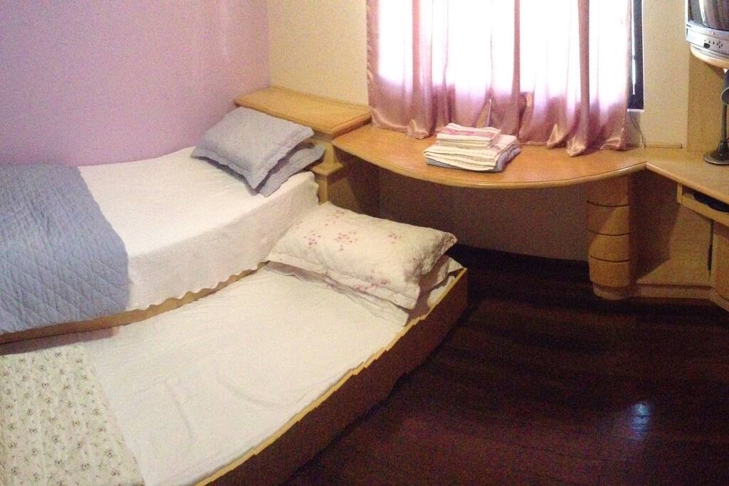 Quarto 1 (c/cama auxilar)