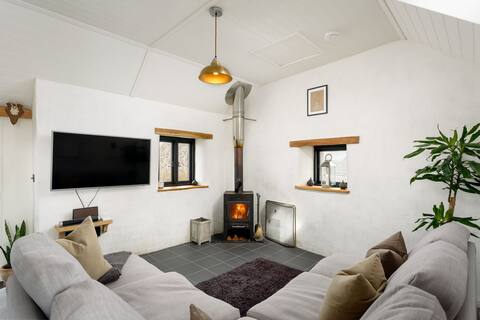Lime Rock - Sea View Barn Conversion
