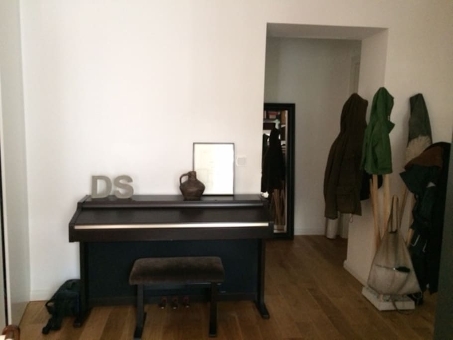 piano in the entrance area