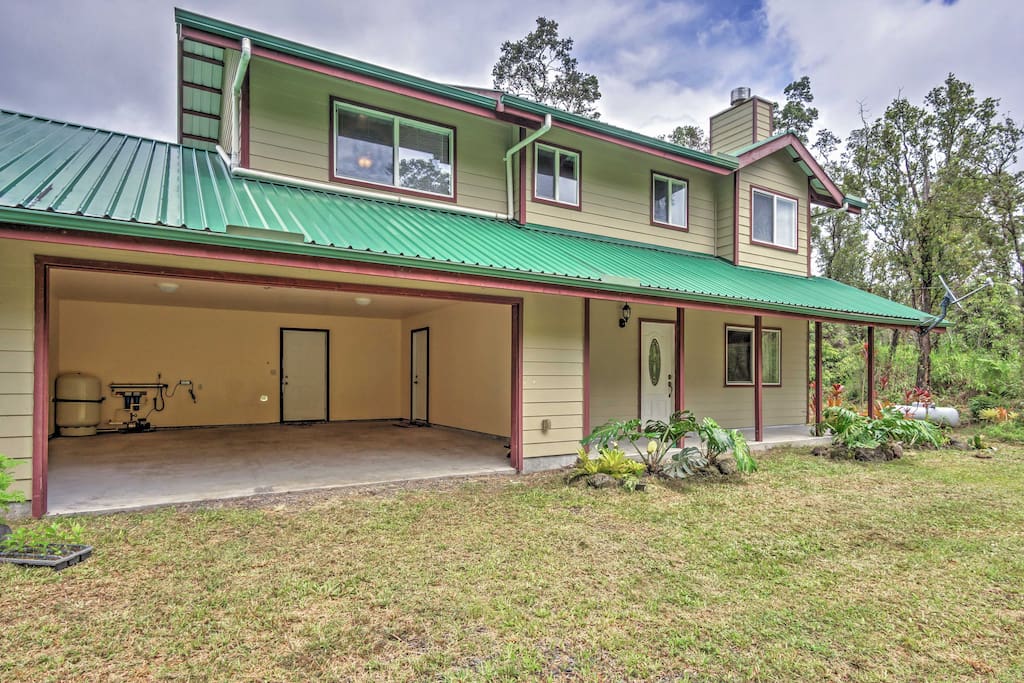 2 car garage parking available for your convenience!