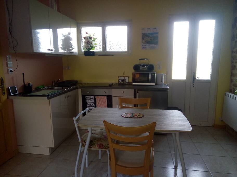 Fully equipped kitchen