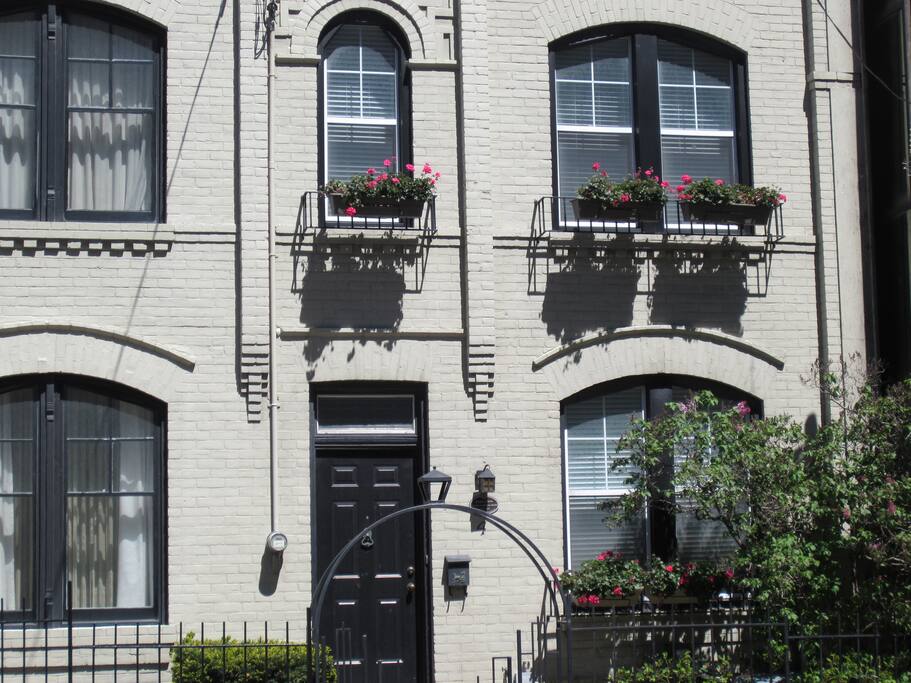 Front View of Home