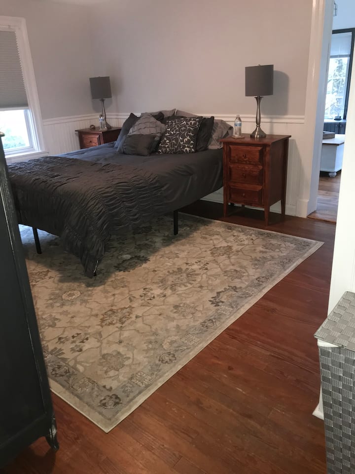 Country Room In Kennett Sq+ Sun Room 2 Of 2 Rooms - Kennett Square, PA