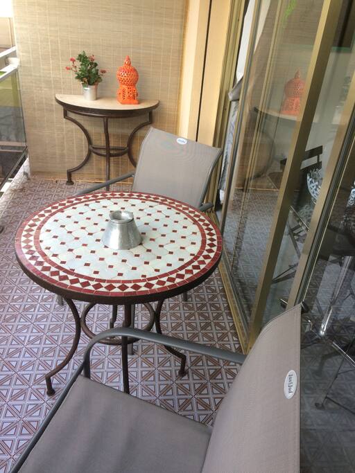 Terrasse au calme pour y déjeuner ou dîner
