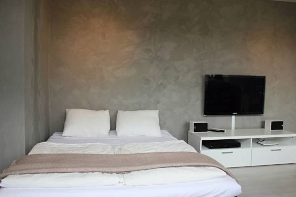 Double bed
