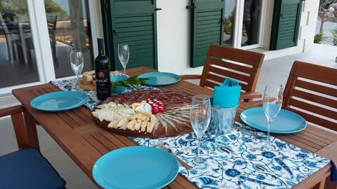 PELISKA SEA HOUSE