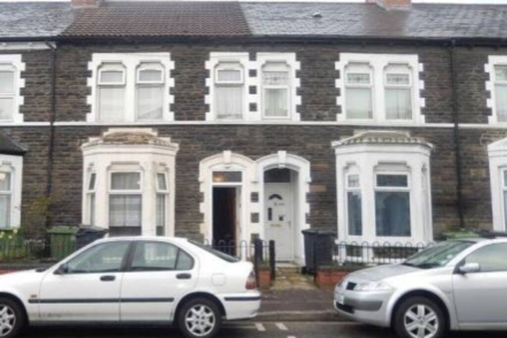 Victorian Terrace in the heart of Cardiff