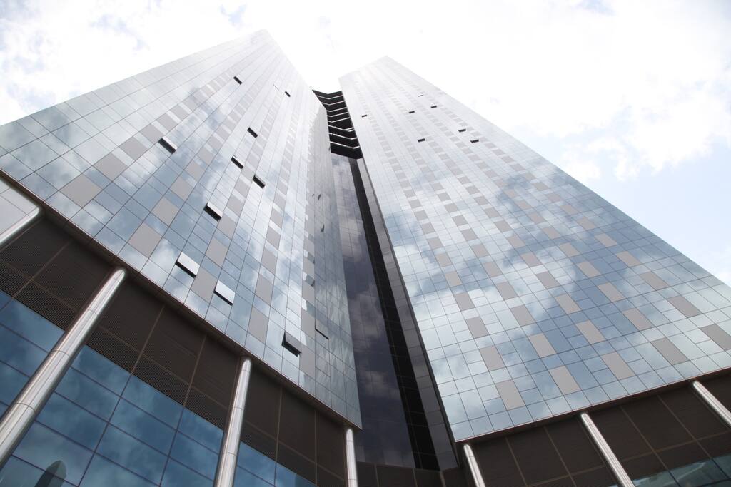 Central Park tower Building