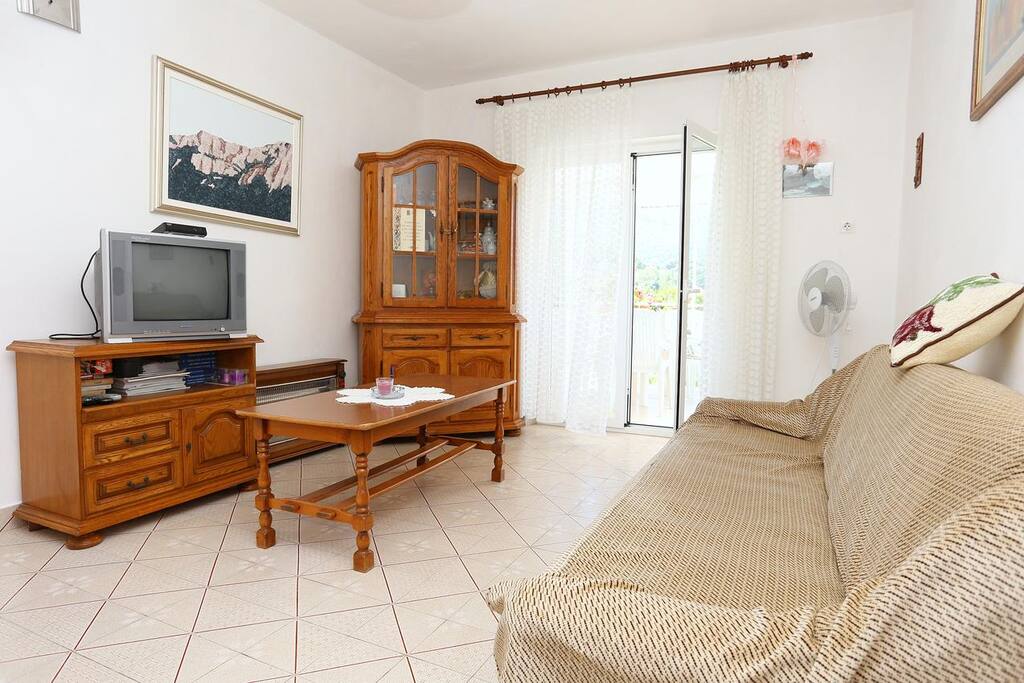 Living room, Surface: 16 m²