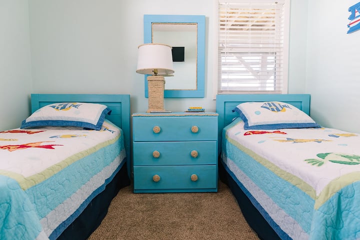 Spálňa 3 l Spí 3 l 2 - oddelené postele l TV l posteľná bielizeň + uteráky v cene