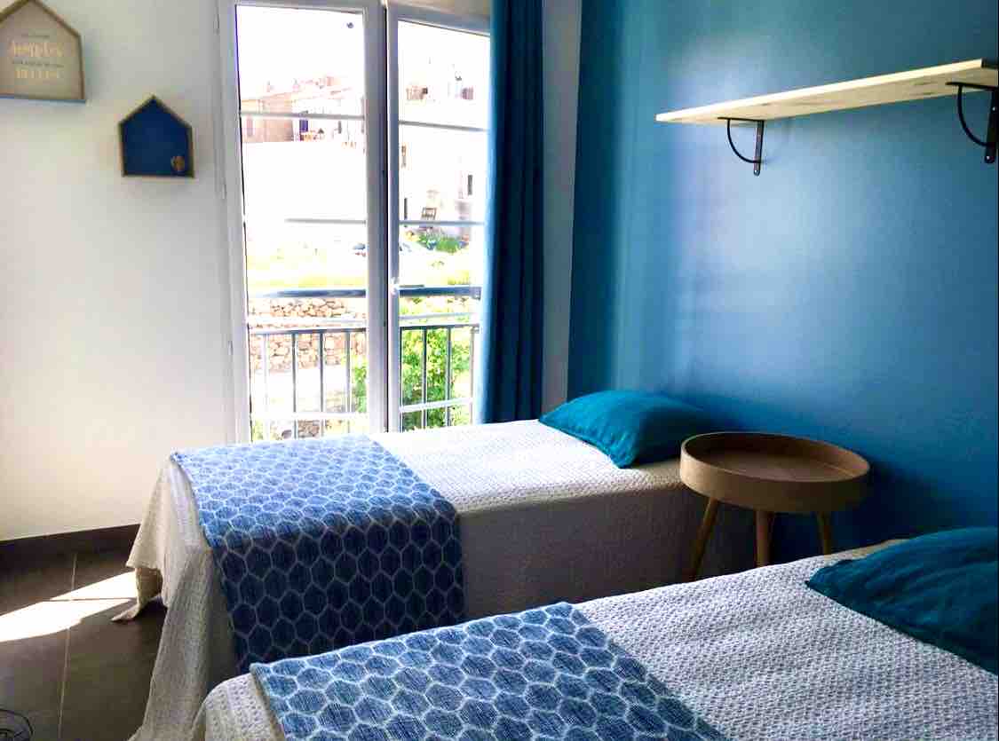 Spavaća soba 3 s 2 kreveta u 90x200