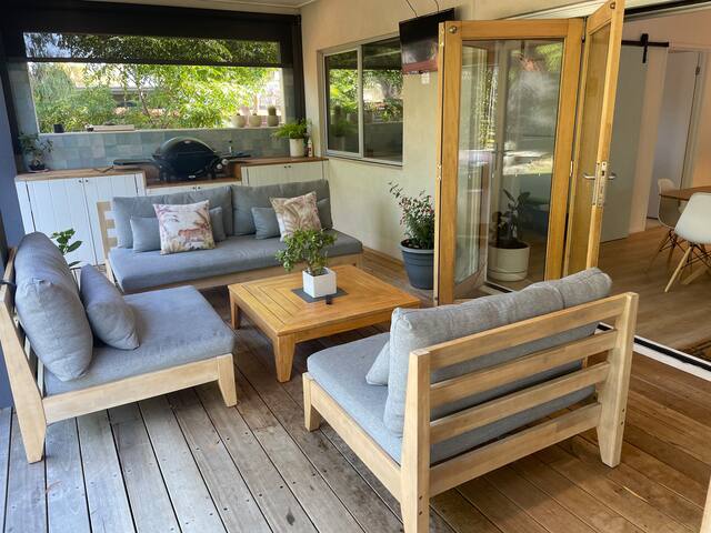 Beachy 5 Bedroom House gallery image 4