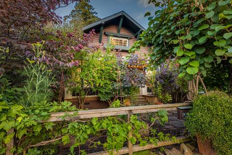 The Roost - A Private Escape in Downtown Petaluma!