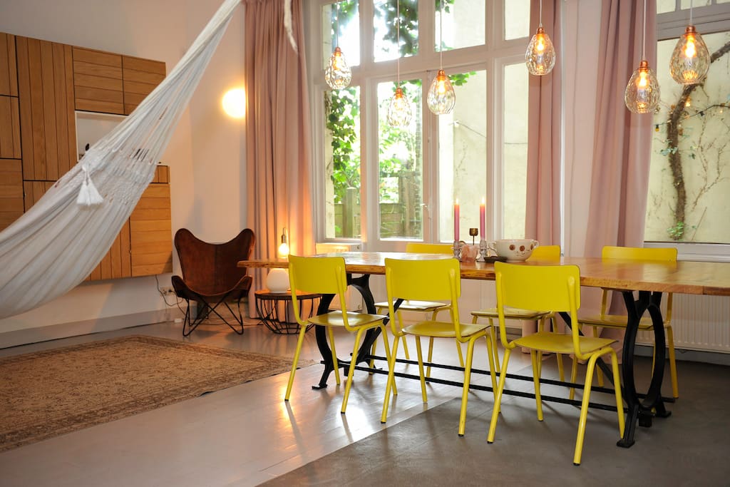 Lovely large living room with great diner table