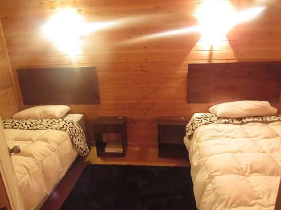 dormitorio 2 camas plaza y media
