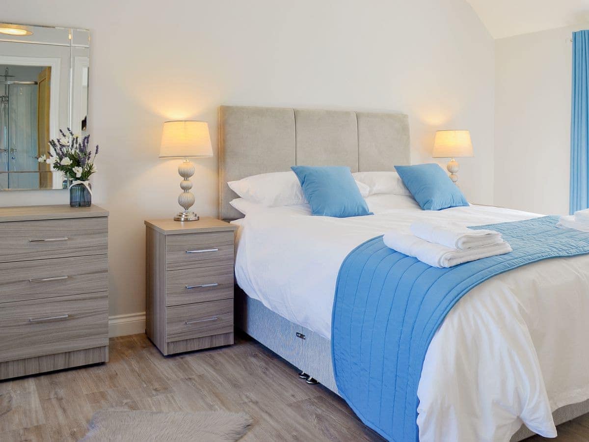 Დიდი ორმაგი ასპექტი დიდი ზომის ოთახი, სადაც დაგხვდებათ.