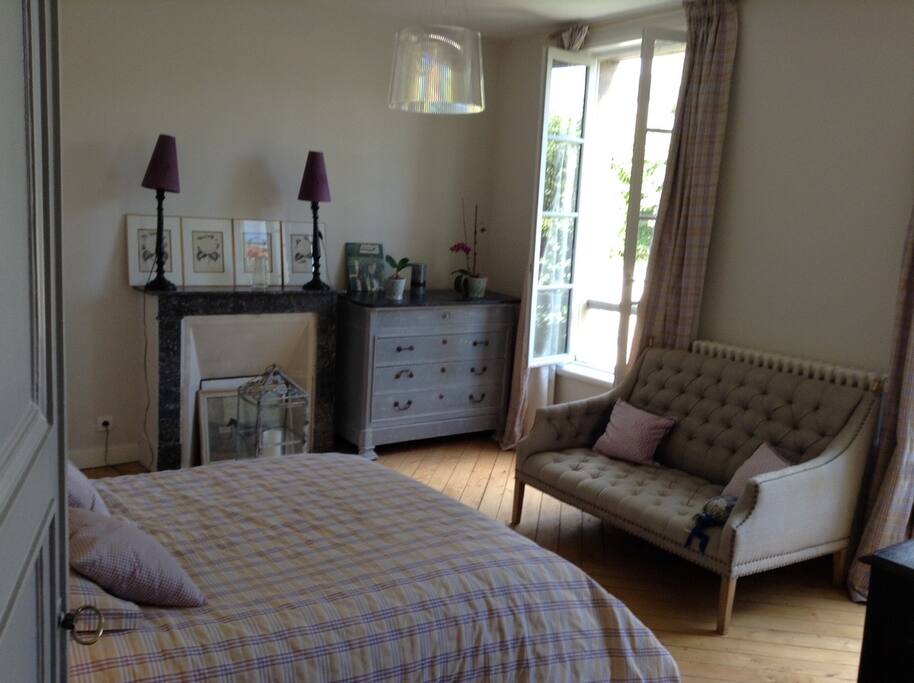Chambre avec cheminée