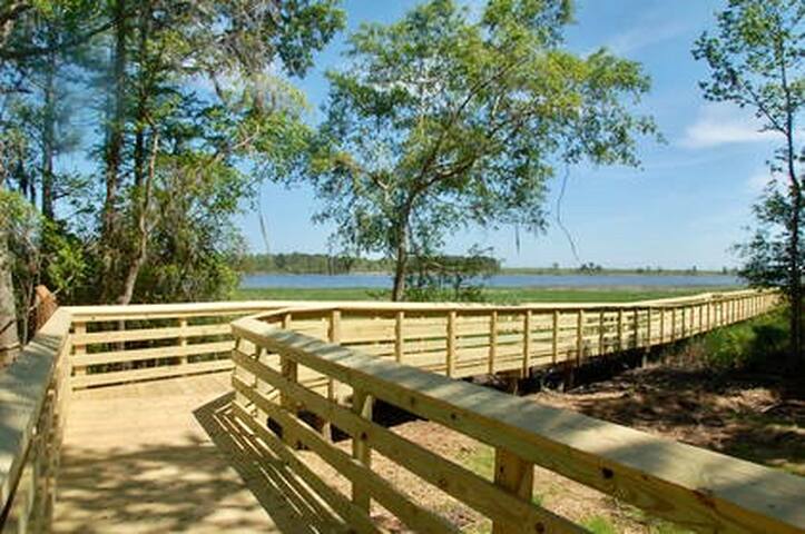 1 Bedroom Riverwalk Retreat✨🌊