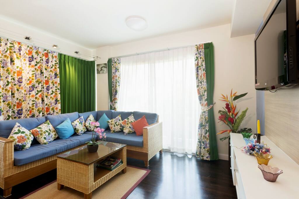 Living Room / ห้องรับแขก