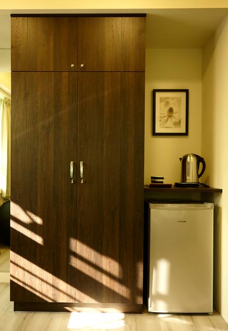 Wardrobe
Refrigerator