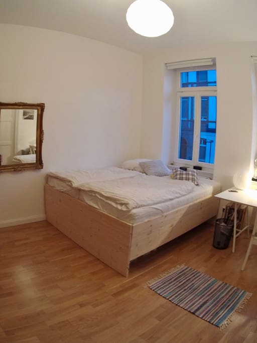 Your room with queensize bed (size: 1,80x2 m)