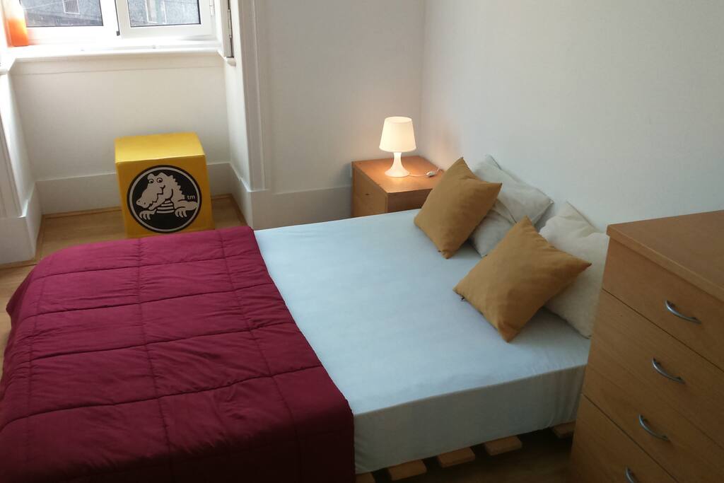 ROOM 1