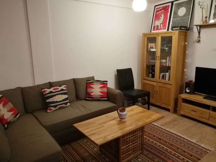 Extendable sofa/Living room