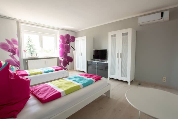 Habitación 2 con aire acondicionado.