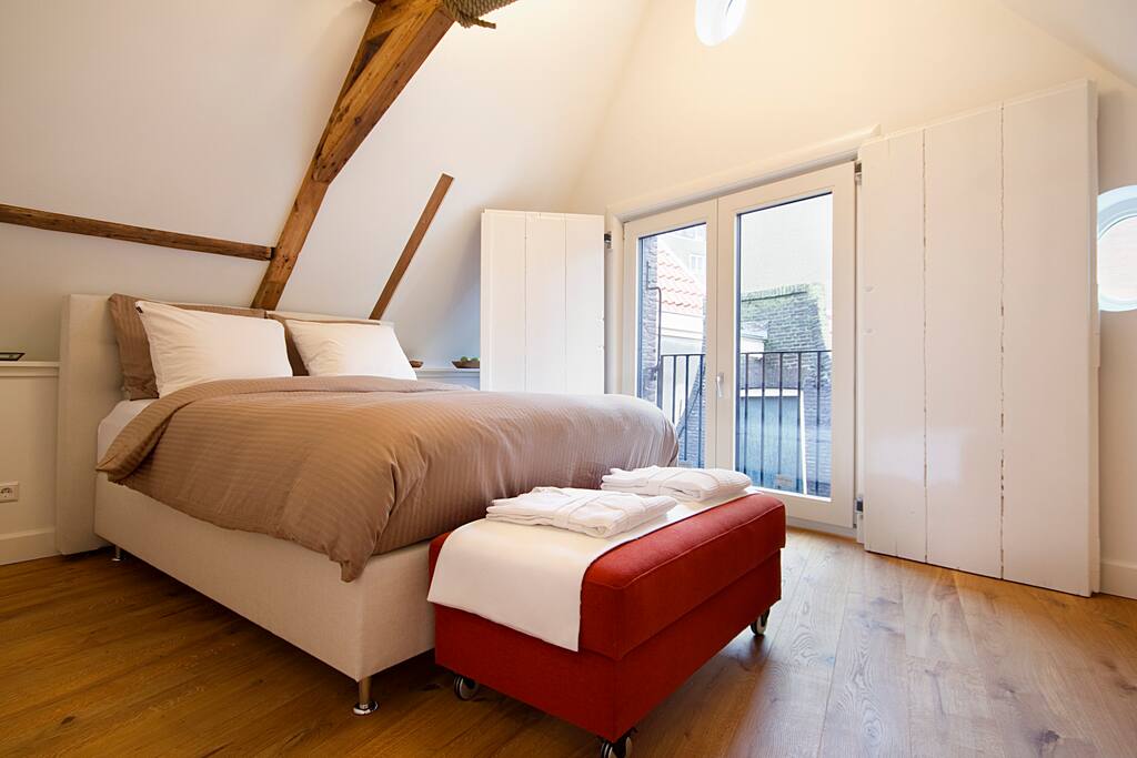 Very comfortable double bed