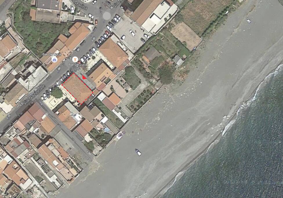 La posizione. Meno di 100mt dalla spiaggia