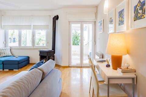Successful Airbnb property: Incredible Views from a Poolside Oasis in Općina Podstrana