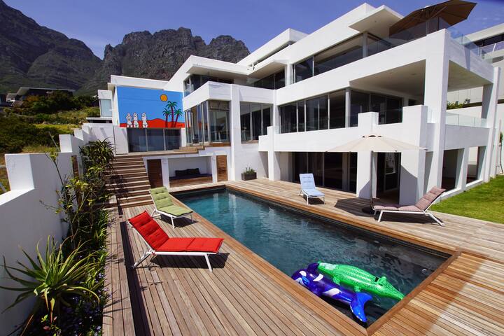The Baules Camps Bay, Spectacular Luxury Villa