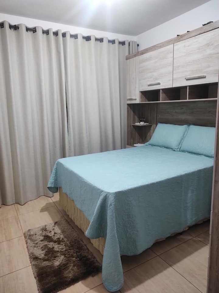 Pohodlná izba a kvalitná posteľná a kúpeľňová bielizeň.