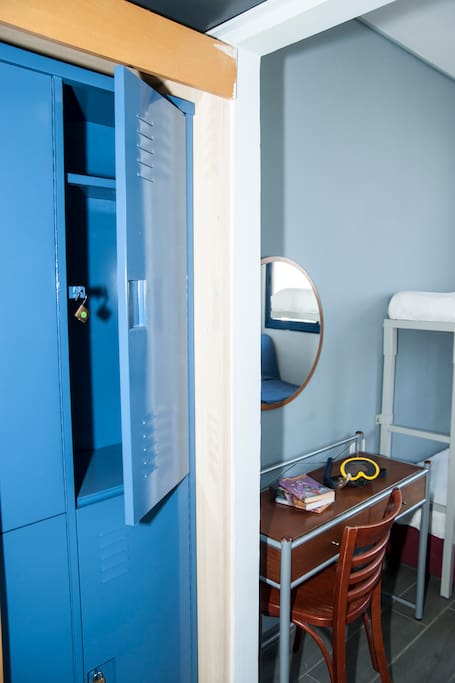 Locker + Lock included.